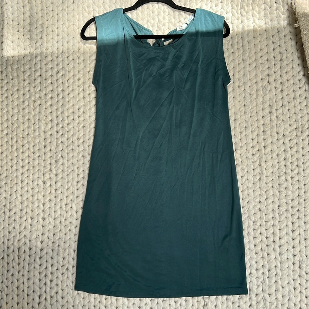 Sleeveless dress